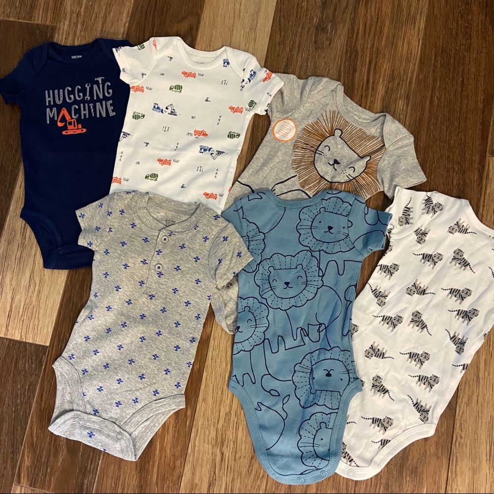 NWOT I Set of 6 onesies